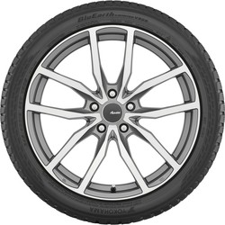 Yokohama BLUEARTH WINTER V905